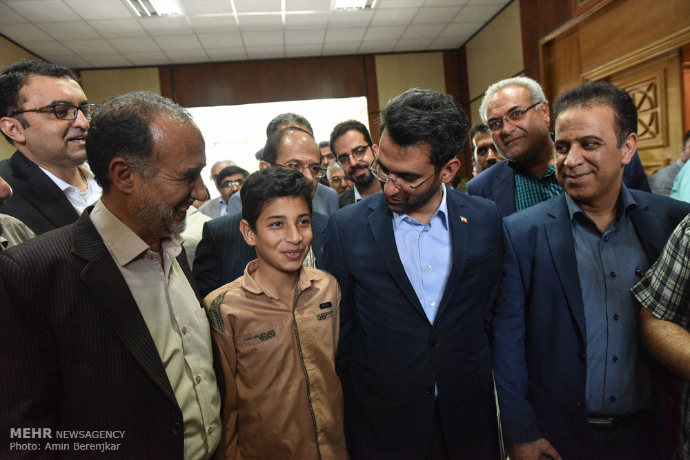 توجه وزیر جوان به نوجوان نخبه شیرازی