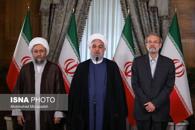 روحانی: زندگی مردم را اداره خواهیم کرد