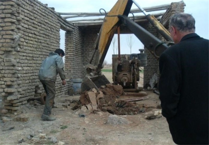 تعدادی از ۱۱ هزار حلقه چاه غیر مجاز در البرز در باغ ویلاها حفر شده است