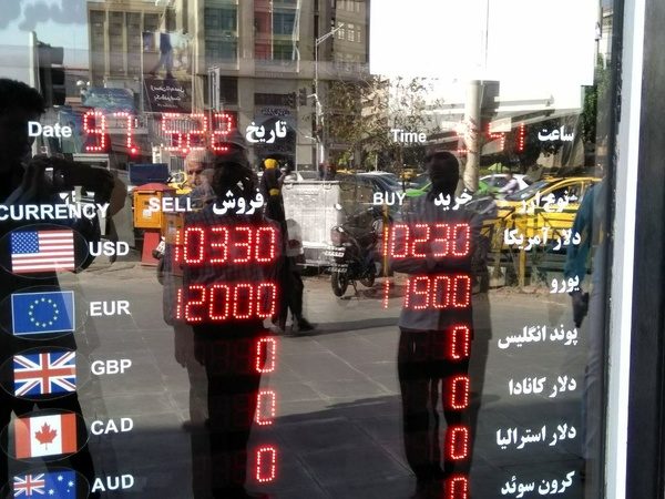 وضعیت فعلی بازار ارز به روایت صرافان