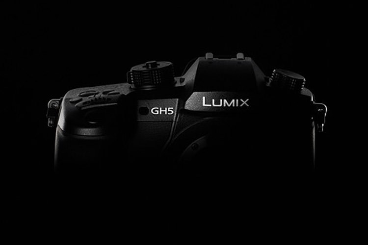 پاناسونیک ۳ مهرماه اولین دوربین فول فریم بدون آینه خود را معرفی می‌کند