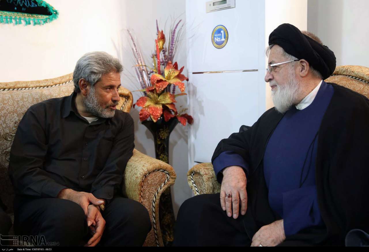 عکس/ دیدار رئیس بنیاد شهید با خانواده های شهدای حادثه تروریستی اهواز
