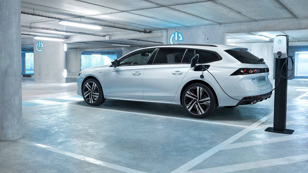 معرفی «پژو 508 هیبرید و 3008 GT هیبرید» با سیستم 4 چرخ محرک