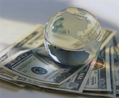 تداوم ریزش جهانی ارزش دلار بر خلاف پیش‌بینی‌ها
