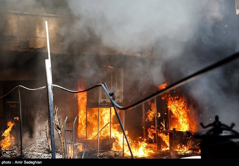 انفجار مهیب در کارخانه صبا‌باتری‌ ‌‌در آرادان