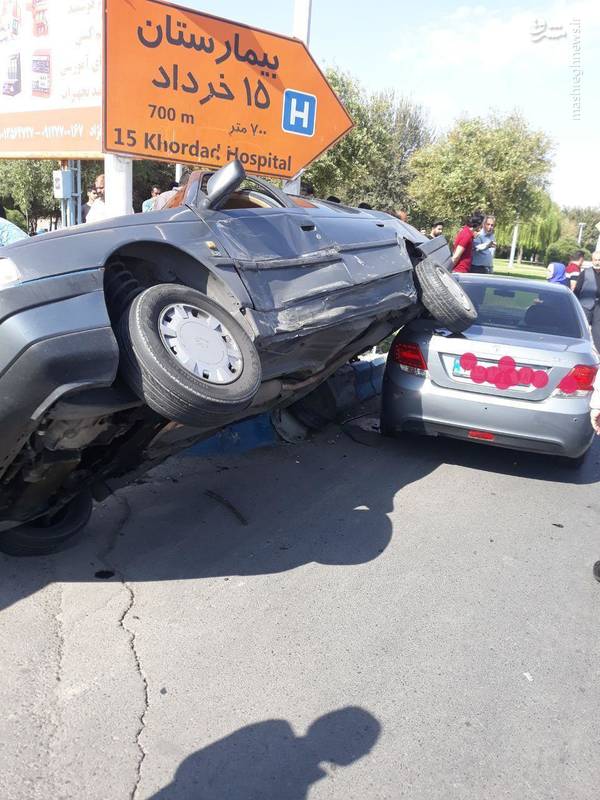 تصادف عجیب دو خودرو در ورامین
