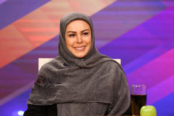 فلور نظری: سریال‌های تلویزیون گرفتار دور باطل شده‌اند