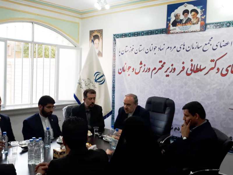 وزیر ورزش و جوانان: دولت با جدیت قانون منع به کارگیری بازنشستگان را دنبال می‌کند