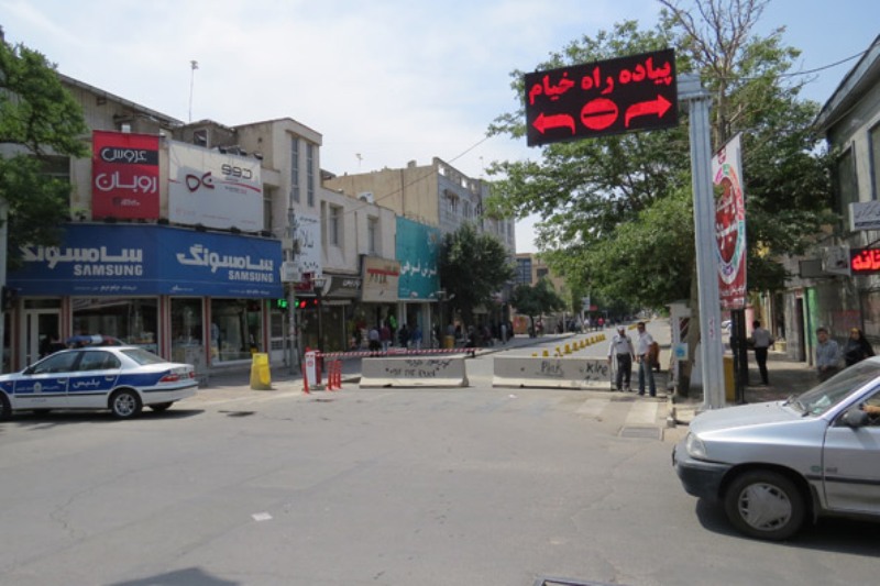 پیاده راه سازی خیابان خیام قزوین به سود شهروندان و کسبه است