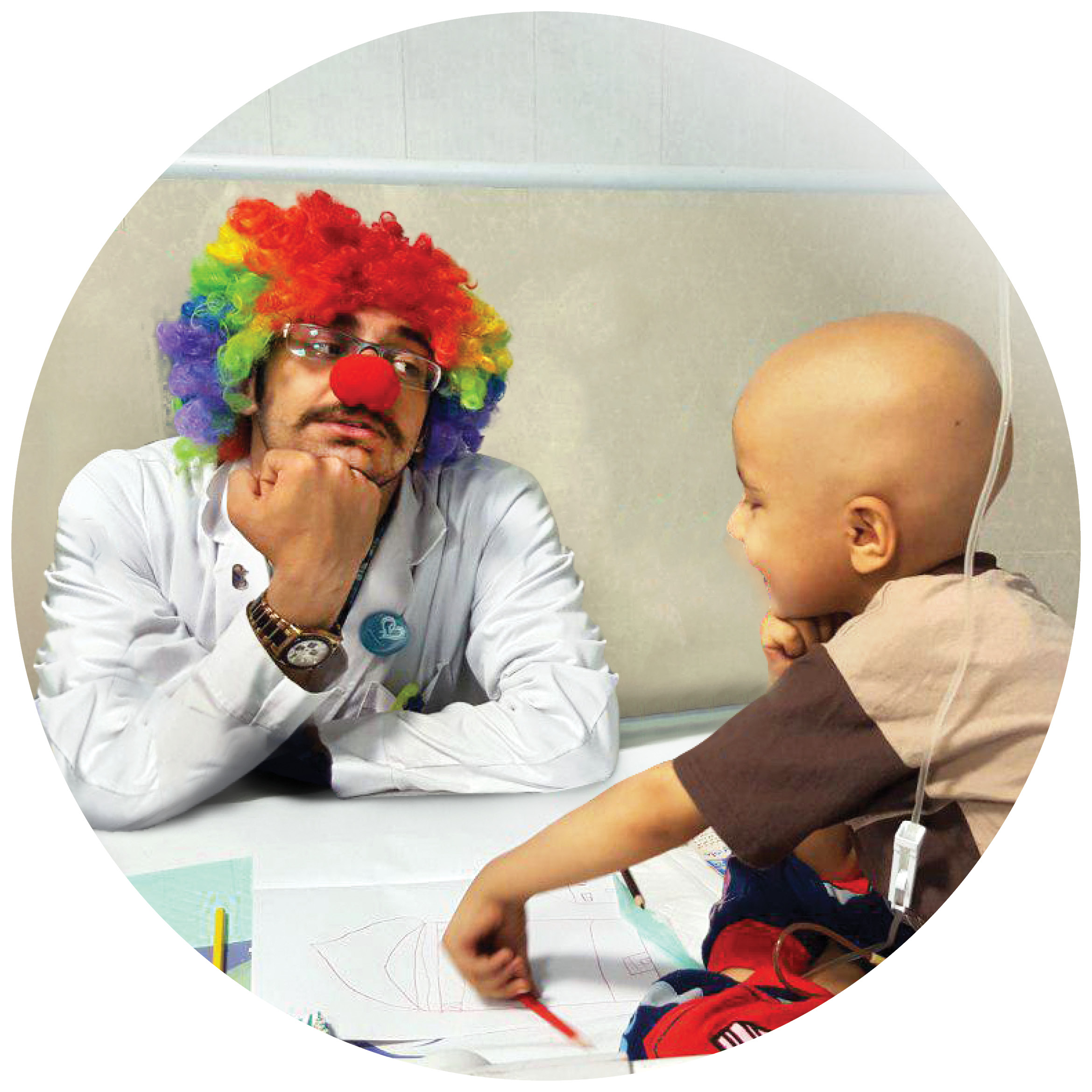 گفت‎وگو با پزشک بجنوردی که به تاثیر شگفت‌انگیز خنده بر بهبود کودکان بیمار باور دارد؛ معجزه دلقک درمانی!