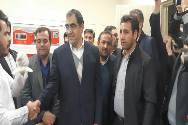 وزیر بهداشت از «مرکز خدمات جامع سلامت قروه» بازدید کرد