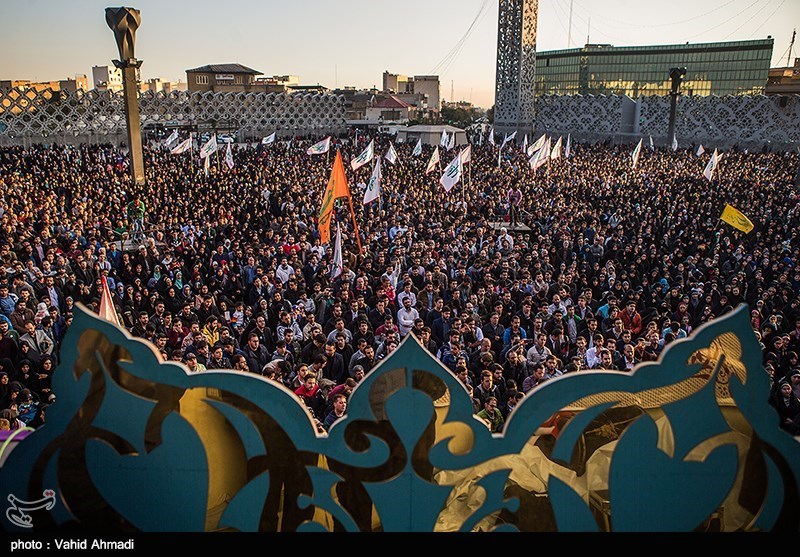 جشن عید بیعت در میدان امام حسین تهران