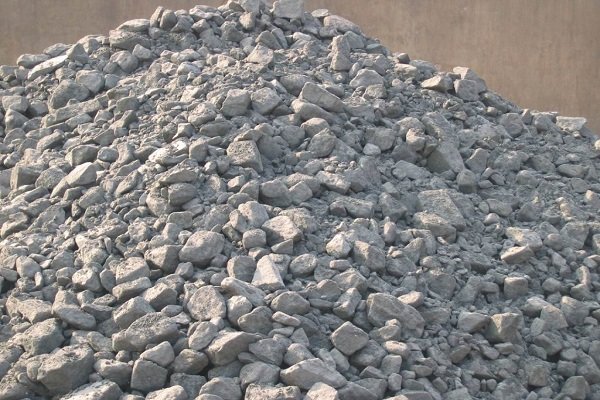 ۱۲ تن سنگ کرومیت قاچاق در ارزوئیه کشف شد