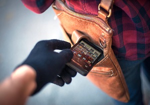 دستبند قانون بر دستان سارقان تلفن همراه در اهواز حلقه زد