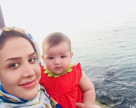 چهره ها/ عکس کودکی خاله سارا و دخترش