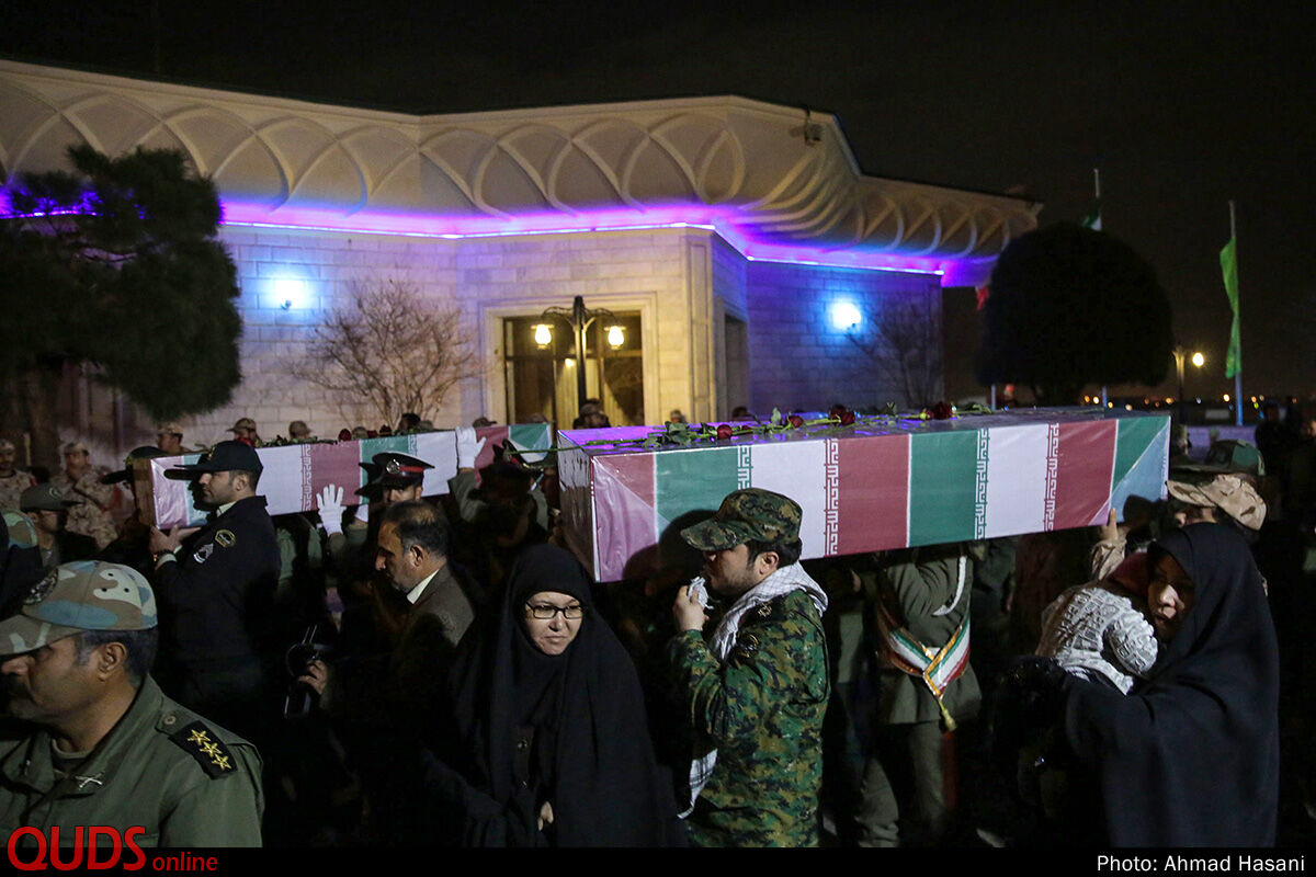 استقبال از پیکرهای شهدای دفاع مقدس و مدافع حرم در فرودگاه مشهد