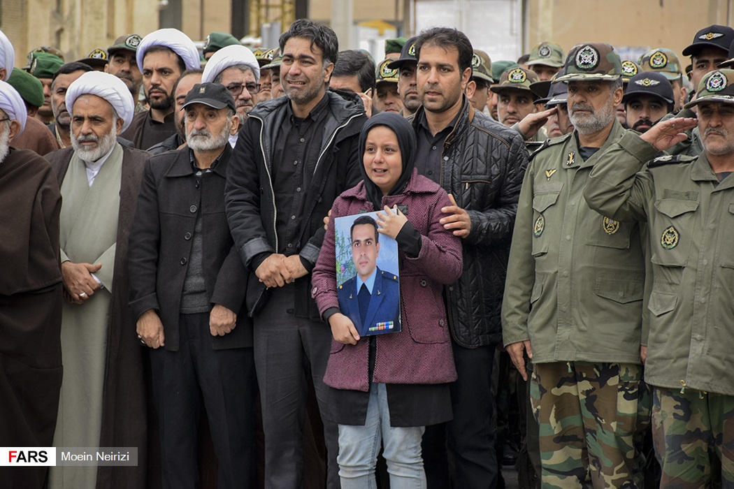 عکس/ تشییع پیکر شهدای بوئینگ 707 در آمل و کرمانشاه