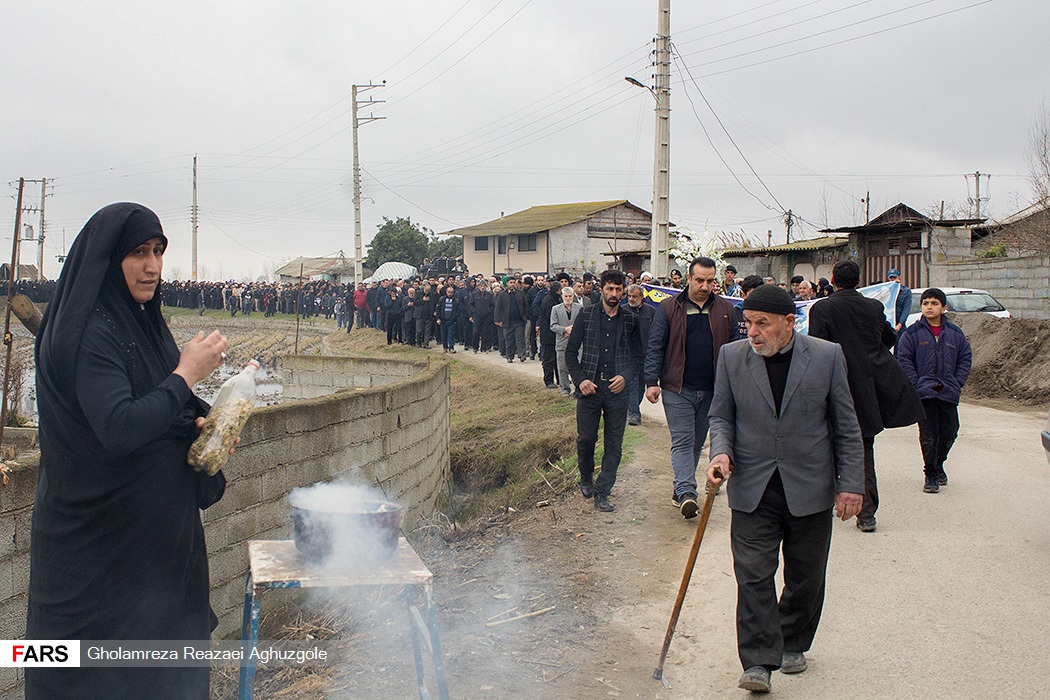 عکس/ تشییع پیکر شهدای بوئینگ 707 در آمل و کرمانشاه