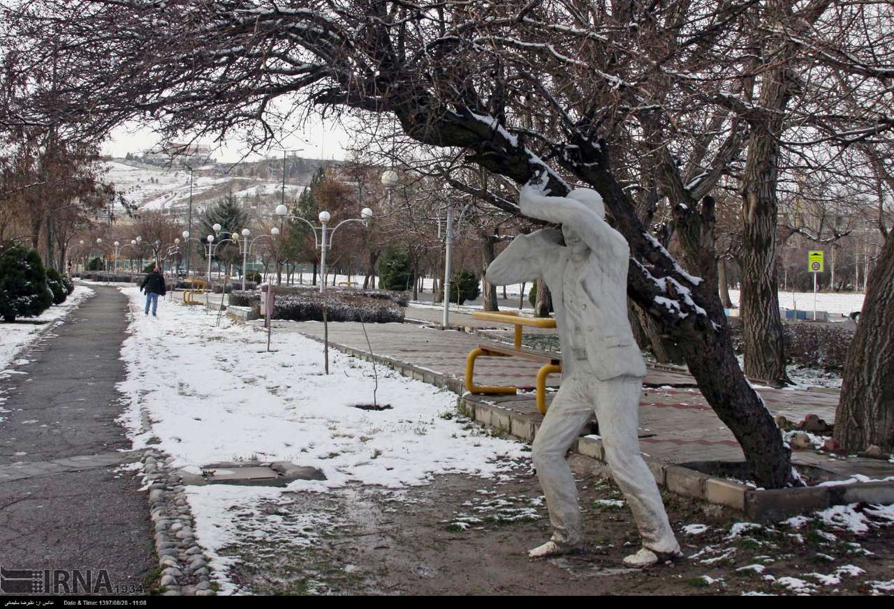 عکس/ بارش اولین برف زمستانی در شهرستان بروجرد 