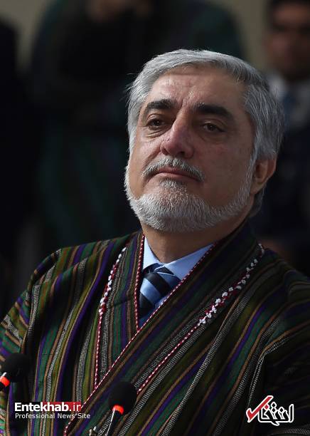 عکس/ پوشش عبدالله عبدالله هنگام ثبت نام در انتخابات