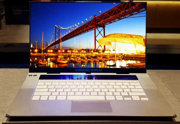 رونمایی سامسونگ از نخستین نمایشگر 4K OLED برای لپ‌تاپ‌