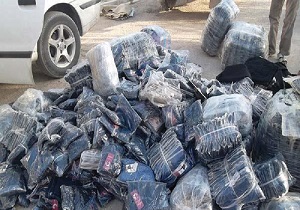 عاملان قاچاق بیش از ۶ هزار ثوب لباس در دام پلیس قزوین
