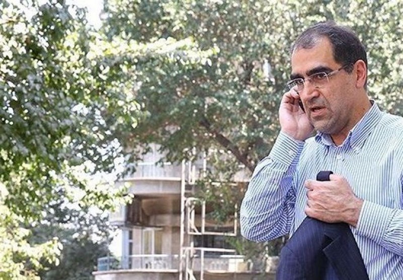 امیرآبادی: وزیر بهداشت باید می‌ماند و پاسخ می‌داد