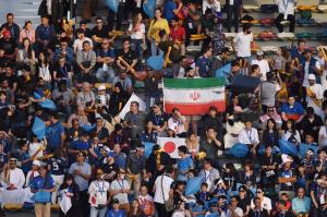 حضور بن‌سلمان و اینفانتیو در جایگاه/ پرچم ایران در بین هواداران ژاپن