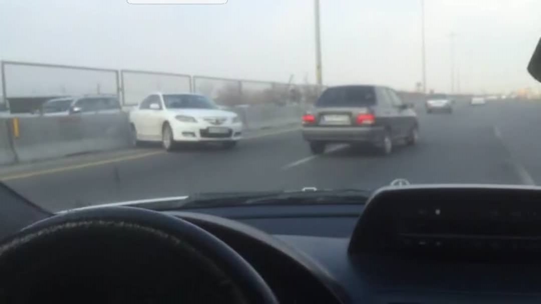 درگیری ماموران پلیس آگاهی با سارق حرفه‌ای مزدا 3 