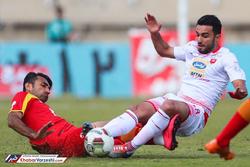 پرسپولیس به دو دلیل مقابل فولاد شکست خورد