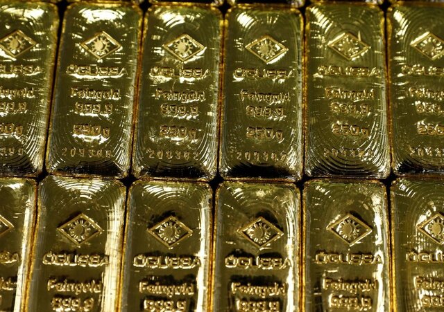 کاهش قیمت جهانی طلا هم‌زمان با توقف ارزش دلار
