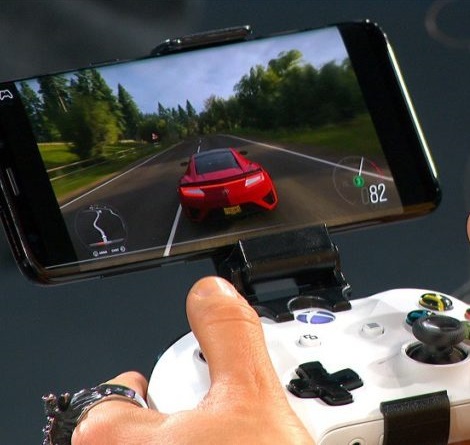 اجرای forza horizon 4 روی یک گوشی اندرویدی