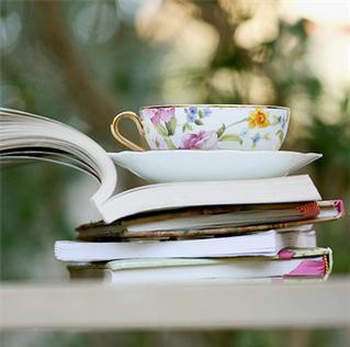 شاعرانه/ الفبا برای سخن گفتن نیست برای نوشتن نام توست