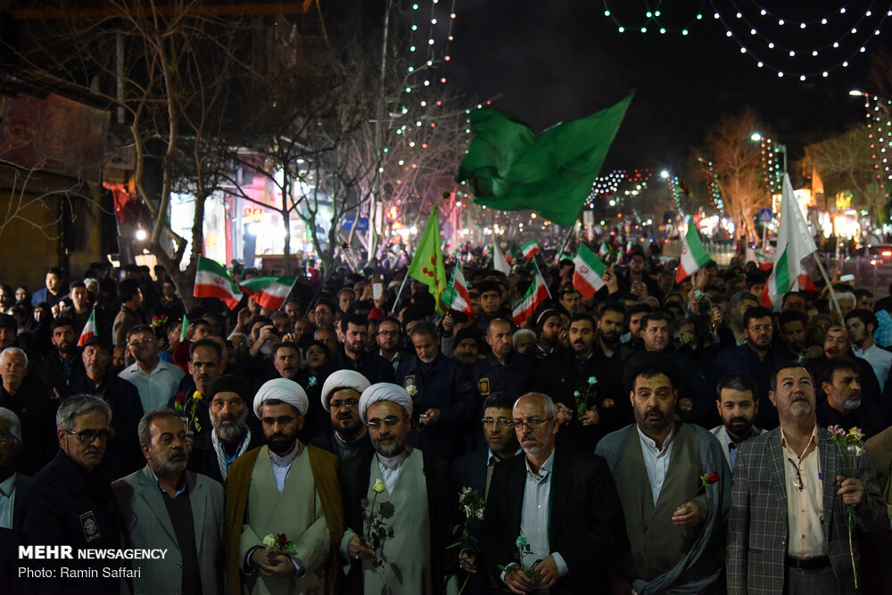 عکس/ گلباران حرم رضوی در شب میلاد امام جواد‎(ع)