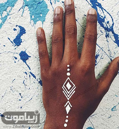 طرح حنا جدید و شیک روی مچ دست و پا