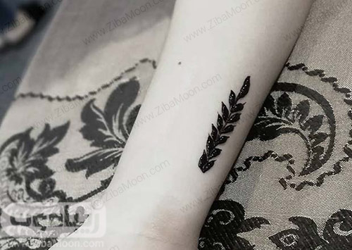 طرح حنا جدید و شیک روی مچ دست و پا