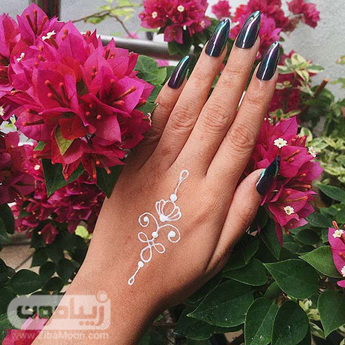 طرح حنا جدید و شیک روی مچ دست و پا