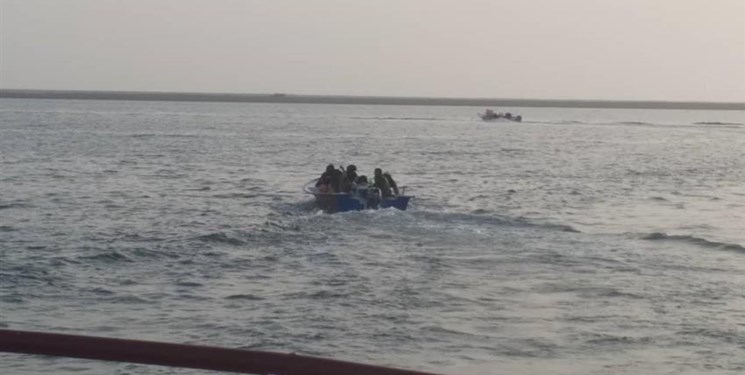 نجات ۳ سرنشین قایق صیادی در بندر چابهار