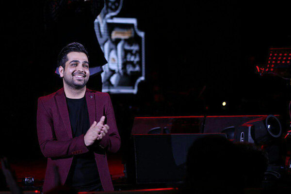 فرزاد فرخ اردیبهشت در تهران کنسرت می‌دهد
