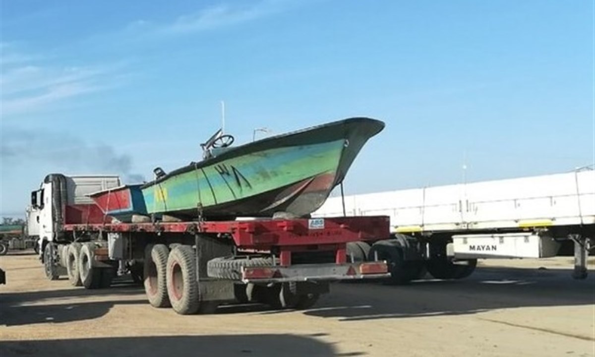 32 قایق صیادی از پارسیان به مناطق سیل زده خوزستان ارسال شد