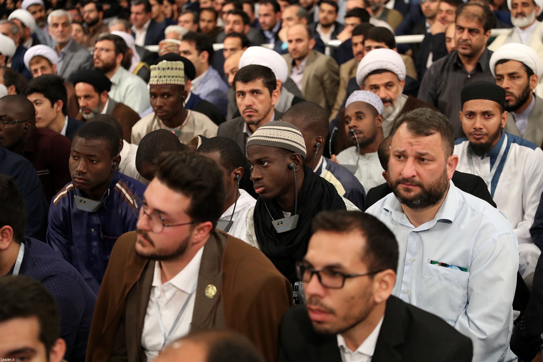 دیدار شرکت‌کنندگان مسابقات بین‌المللی قرآن با رهبر انقلاب