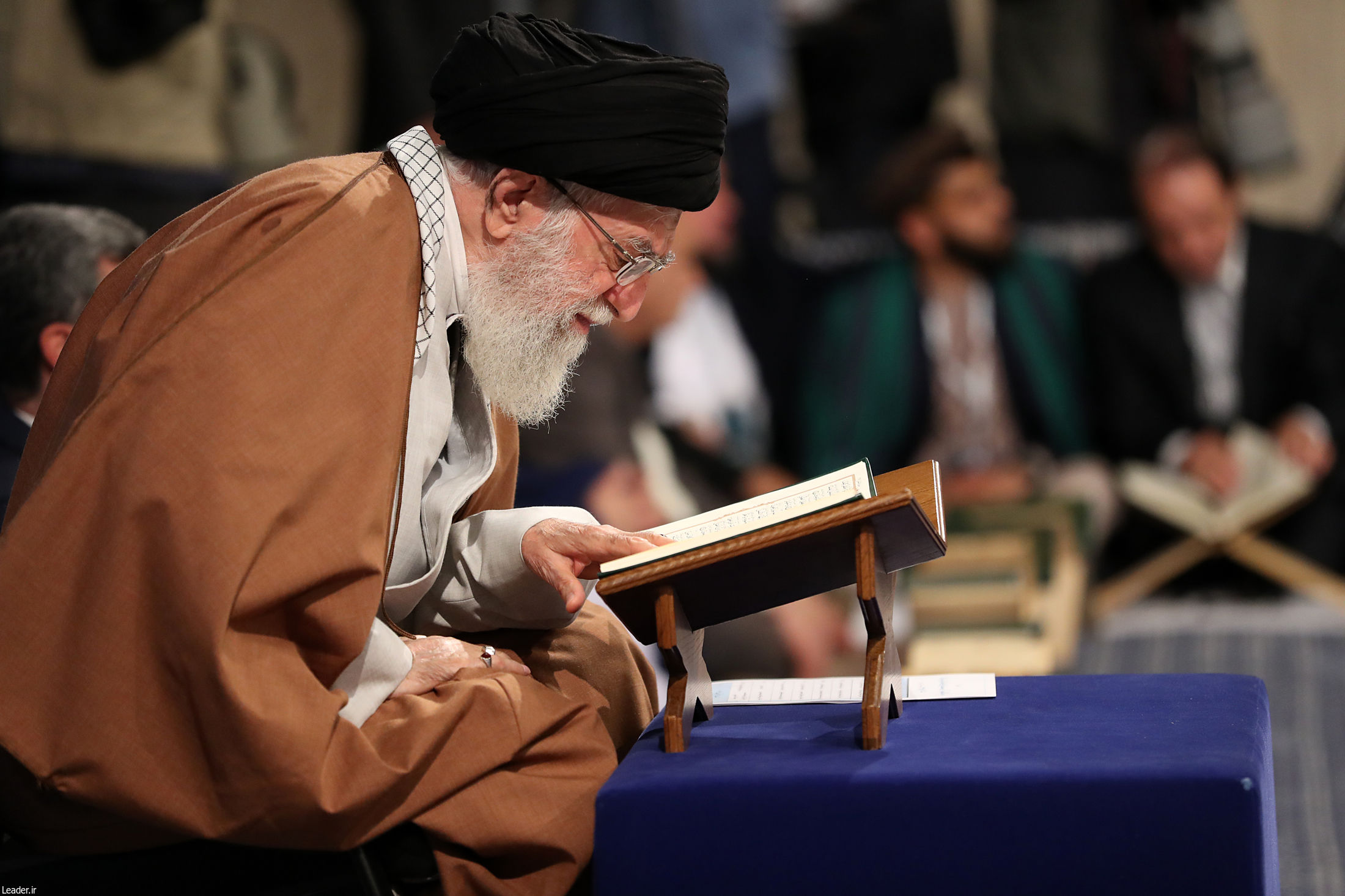 دیدار شرکت‌کنندگان مسابقات بین‌المللی قرآن با رهبر انقلاب