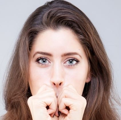 یوگای ساده برای لاغر کردن صورت و از بین بردن چین و چروک