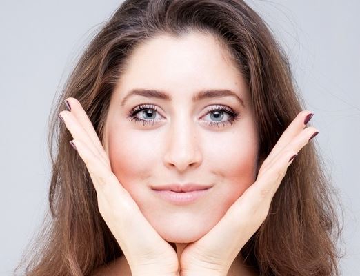 یوگای ساده برای لاغر کردن صورت و از بین بردن چین و چروک