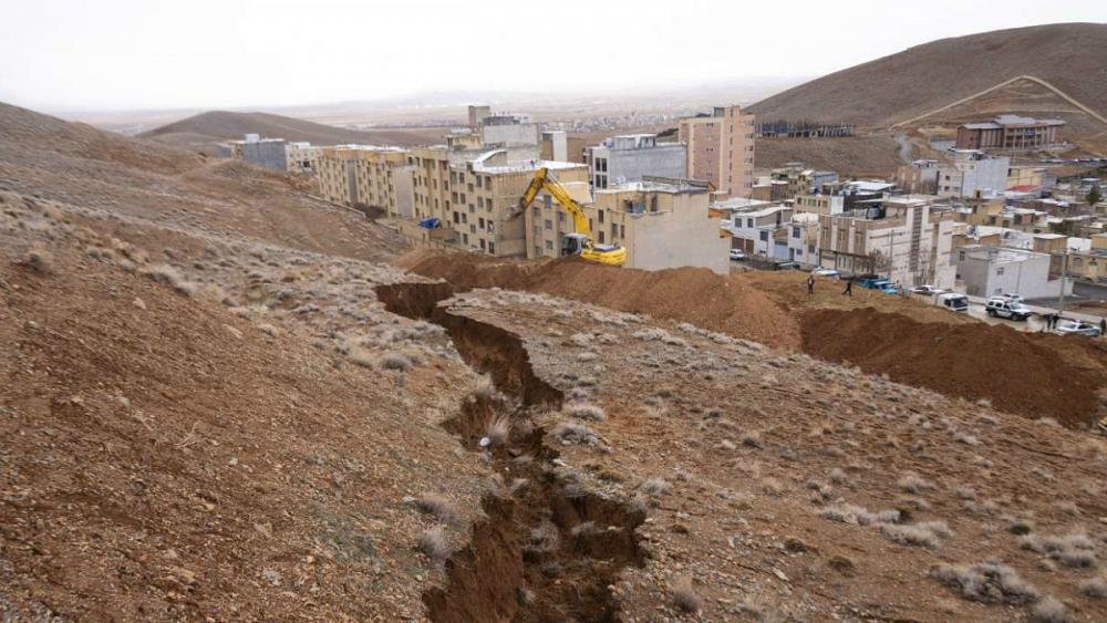 153 واحد مسکونی تخریبی حسین‌آباد کالپوش تخلیه شد