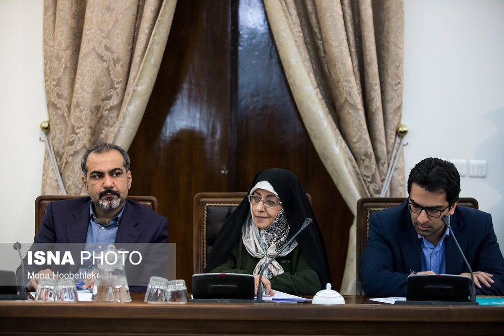 جهانگیری و جوان ترین وزیر در شورای اجرایی فناوری اطلاعات