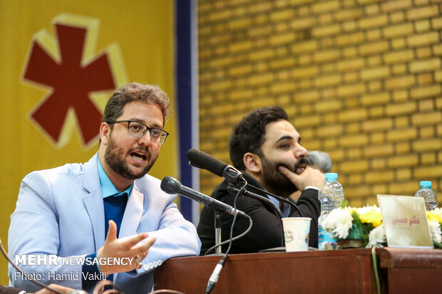 بحث داغ مجری و داوران «عصرجدید» با منتقدان دانشگاهی