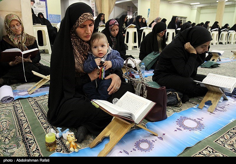 مراسم جزء خوانی قرآن کریم در حسینیه امام همدان