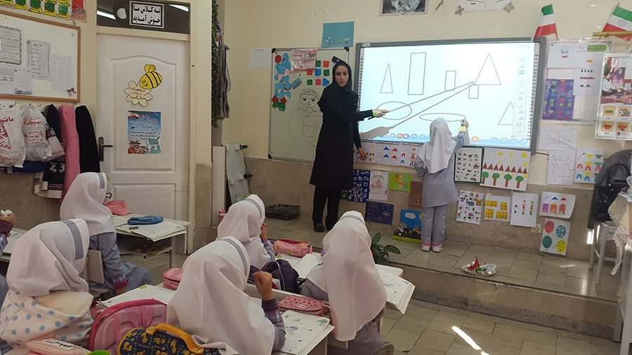 30 درصد کلاس‌های درس کرمانشاه در مسیر "هوشمندسازی" قرار گرفته‌ است