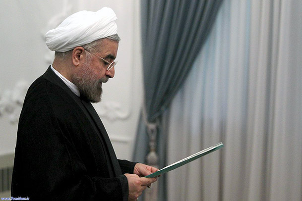 کیهان: کلید واژه «اختیارات محدود» ترفندی برای فرار از پاسخگویی
